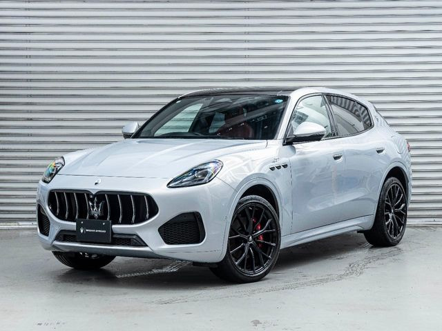 グレカーレ GT インテルニ ロッシ リミテッドパッケージ 4WD 