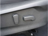 運転席シートリフター付き。シートを運転しやすい高さに調整できます。