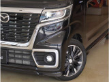 【LEDヘッドライト】省電力で長寿命の明るく運転しやすいLEDヘッドランプです。明るく照らすので暗い夜道からお客様を守ってくれます。お近くの広島マツダまでお越しください。