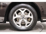 純正のアルミホイールが足元を飾ります!タイヤサイズは205/60R16です。