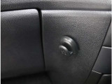 フックが付いています!お買い物袋や、ちょっとしたカバンを掛けたいときに便利ですよ!