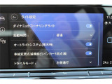 オートライト/レインセンサー搭載。