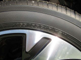 タイヤのサイズは、165/55R15です。