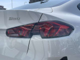 また、BMW正規認定中古車は、エマージェンシーサービスが自動付帯。24時間365日、皆様のカーライフをサポート致します。確かな安心のうえで、「駆けぬける歓び」をご堪能ください。