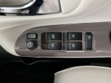 パワーウィンドウ付き☆運転席で全部の窓を開閉することが可能!!