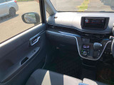 ☆内外装クリーニング☆車の隅々まで徹底的にクリーニングを行っておりますので内外装ともに綺麗な状態でご納車いたします!