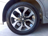 165/65R15ノーマルタイヤ装着車♪各種アルミホイールや、スタッドレスタイヤも取扱いしております。是非ご相談ください♪