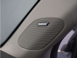 【BOSE Dynamic Speed Compensation】車速に応じて、周波数ごとに音量を最適に調整。走行状況の変化に影響されにくい快適なリスニング体験を提供します。
