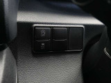 トラクションコントロールとは、すべりやすい路面での発進時や加速時にタイヤの空転を抑え、駆動力確保に貢献する機能です。詳細は販売店スタッフまでおたずねください。