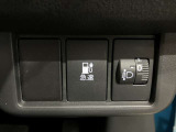 機能制御用のスイッチはステアリング右奥に集約されておりますので、運転の邪魔になりません!