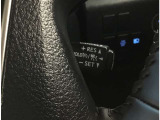 【レーダークルーズコントロール】高速道路等を走行する際、前の車両との距離を一定に保ちながら、セットした速度を維持できる機能