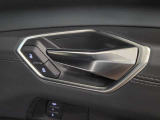 弊社では納車前点検としてAudiは100項目点検を実施いたしております。メーカー指定項目について専門教育を受けたメカニックが、お客様のお車をしっかりと点検・整備させて頂きます。