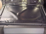 ハードカバー付きなので硬い荷物も積めます。