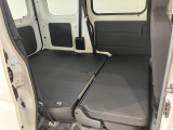 お客様にぴったりなおクルマをお選びいただけますように様々な展示車をご用意致しております!ダイハツの軽自動車だけではなく、他メーカー車やコンパクトカー・ミニバンなども数多く取り揃えております!