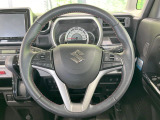 【純正革巻きステアリング】上質な革を使用することで、手にしっかり馴染みとても運転しやすいハンドルです♪