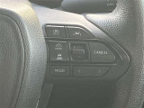 ■ステアリングスイッチで、安全運転!前方から目線を外さないように!