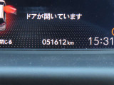 見やすく機能的なスピードメーター♪