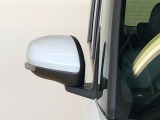 便利な電動格納ミラー付きです