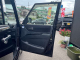 運転席側のドアです