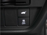◆VSA◆横滑り防止装置が装備されています。コーナーリング時の横すべりを抑える機能と、車両の急激な挙動変化を抑える機能で、安定した走行を実現しています。運転に安心とゆとりが出来ます。