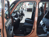 当社はピットがあり整備士も常駐してますので納車前整備・車検整備もお任せ下さい。
