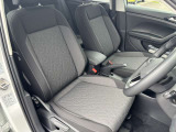 運転席・助手席の状態です。シートデザインや座面など、使用感が気になる部分も写真でご確認いただけます。