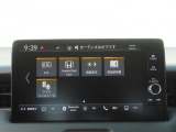 ホンダコネクトに対応しています。緊急時にオペレーターのサポートを受けられたり、スマートフォンでの遠隔操作、地図の自動更新などのサービスが利用できます。