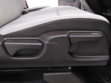 ◆シートハイトアジャスター◆運転席を上下に高さ調節ができます!運転ポジションを体格に合わせてシート調整できます。
