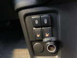 USB電源が2か所あるので便利。タイプAとタイプCです。シートヒーターも運転席だけですが付いてます。