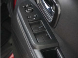◆パワーウィンドウスイッチ◆運転席から全席の窓の開閉操作を行うことが出来いつでも換気ができます!