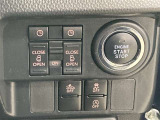 運転席からも操作ができる両側パワースライドドアです。ご家族の乗り降りがより便利になる、みんなが嬉しい装備です。