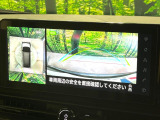 【アラウンドビューモニター】専用のカメラにより、上から見下ろしたような視点で360度クルマの周囲を確認することができます☆死角部分も確認しやすく、狭い場所での切り返しや駐車もスムーズに行えます。