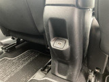 後部座席にもUSBポートがあります