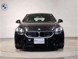【キドニーグリル】BMWは約90年もの間、ほぼ全ての車両にひと目でBMWだと分かるこの特徴的なフロントグリルが備えられ、デザイン・アイコンとして親しまれてきました。