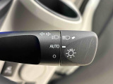 オートライト機能 車外の明るさに応じて自動的にヘッドランプなどを点灯・消灯。夕暮れ時やトンネルなどで役立ちます!!