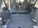 荷室の形状が箱型のため、すみずみまで荷物の積載に使えるスペース効率の良さも満足がいくものです。