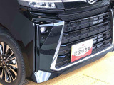 死角になりやすい左右方向の障害物をブザーで知らせてくれるコーナーセンサー搭載
