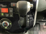 中古車をお選びいただく際に気になる走行距離や修復歴などに加えてキズ・凹みの有無・状態や消耗品の交換、今までの整備状況が &ldquo;ダイハツ認定中古車カルテ&rdquo;でわかります。