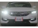 LEDヘッドライト(オートライト機能付)が搭載されており、遠くまで明るく均一に照らし、高速道路等での安心感が向上しております。