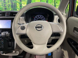 インテリアに合わせたデザインのステアリングは、運転される方のことも考え、運転しやすい形状、大きさです。是非一度、実際に触ってお確かめください。