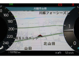 メーターパネル全面に高精細な地図を映し出せるのも魅力です。視線移動を最小限に抑えつつ、知らない土地やオフロードでも、自信を持って踏み出せる安心感をご提供します!