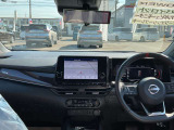 機能的で使いやすい内装になっております!ドリンクホルダーや収納スペースがたくさんあり便利☆