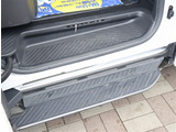 入庫時・販売時・納車前に、弊社基準の68項目に及ぶ点検整備を実施しております。