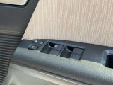 運転席ドアスイッチ周辺です。