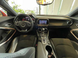 左ハンドル運転席側の電動シート調整スイッチです。体型に合わせたポジションへ無段階でスムーズに調整可能。スイッチ類のグラつきや目立つキズもありません。