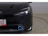 LEDヘッドライトがついています。ハロゲンランプより約2倍明るいので夜間走行も安心ですよ☆