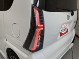 車両状態証明書修復歴の有無も一目瞭然。機能や内装・外装、走行距離、修復歴の有無をチェックし、クルマの状態を10段階にした車両状態証明書。数字や記号を使ってわかりやすく表示しています。