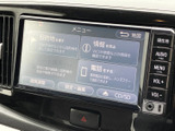使いやすいナビゲーションシステムを搭載。目的地設定も簡単で、安心して運転に集中できます。