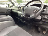 当店の車はルームクリーニング施工済み!納車前には手がけWAX、室内仕上げ清掃で納車をおこなっております!