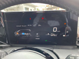 ハイビームアシスト装備です!対向車や先行車に応じて自動でハイビームとロービームの切り替えを行うので便利ですね!